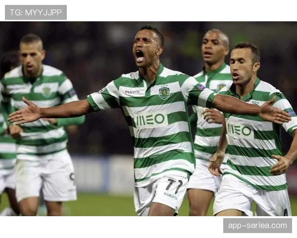 欧冠奖杯巡展抵达里斯本,吸引超过五万名当地球迷参观 欧冠奖杯巡展抵达里斯本,吸引超过五万名当地球迷参观